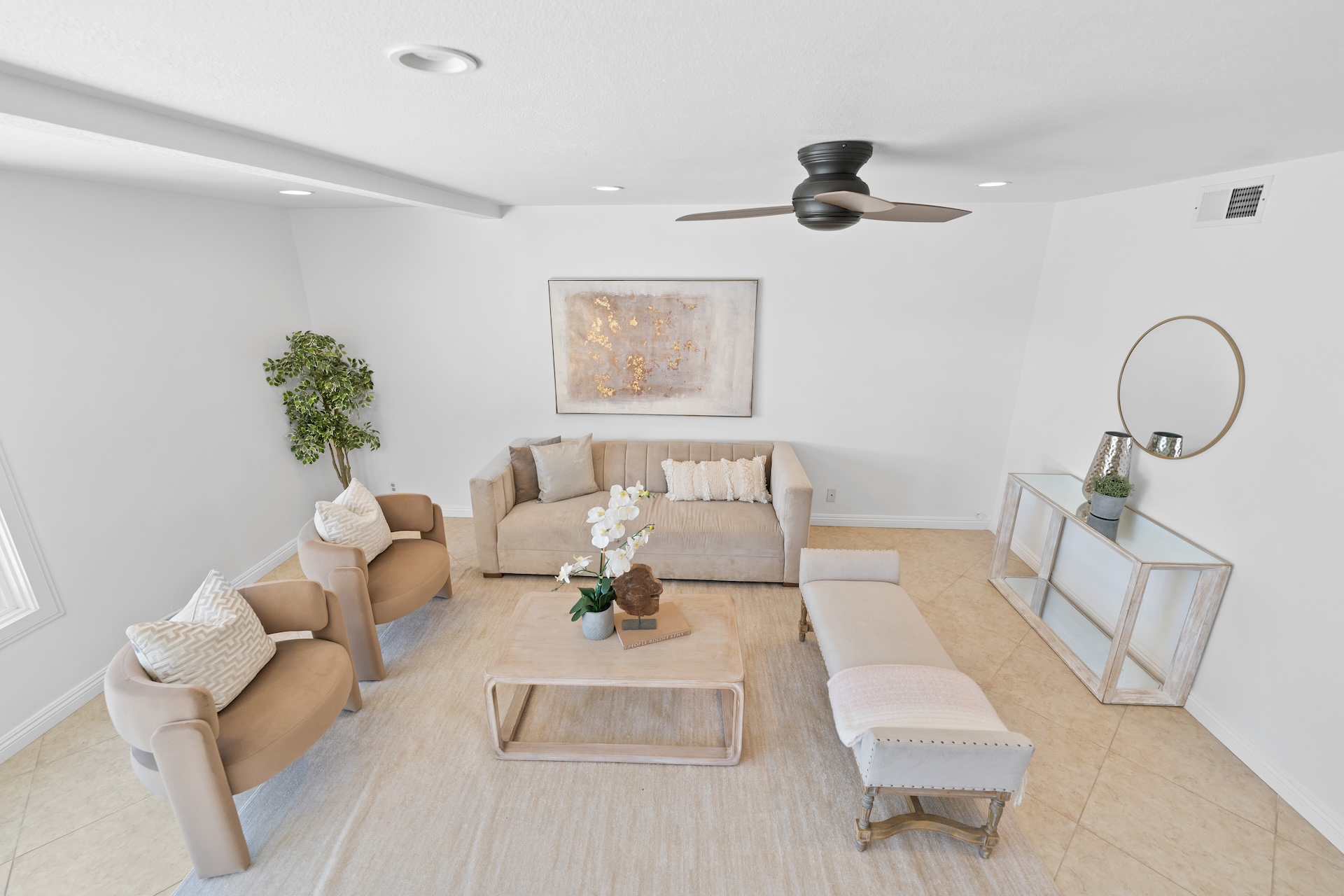 7 Boone Property - Room